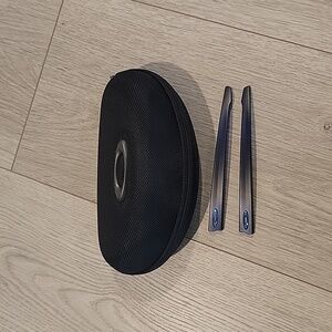 Oakley Crossrange Arms and case